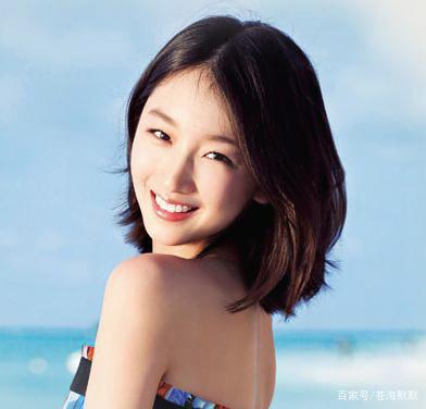 周冬雨继巩俐,章子怡之后,被称为第三代谋女郎.