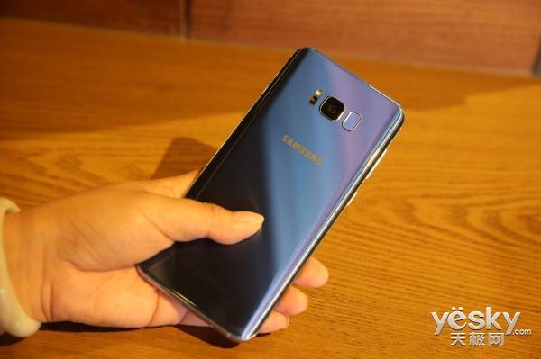 全新的三星盖乐世s8|s8 雾屿蓝配色,官网在售的只有s8  4gb 64gb机型