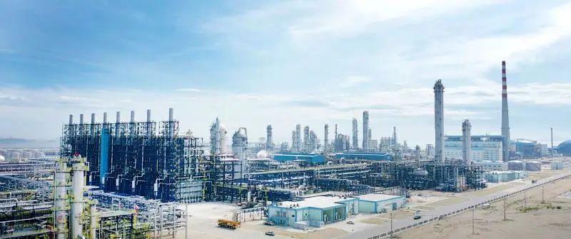 海峡两岸合资最大的石化项目古雷炼化一体化项目顺利投产创下近年