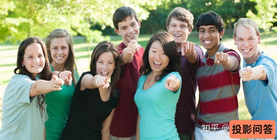 你的父母出生在海外,且在家说的语言非英语,那么与其他澳大利亚人相比