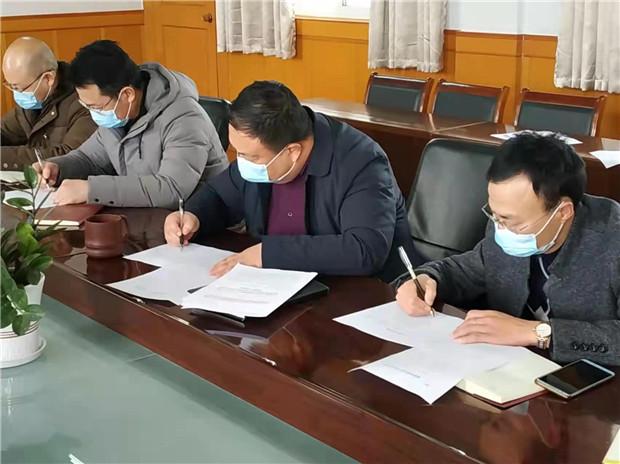 "虽然只是一名普普通通的党员,犹如满天繁星,默默闪烁,犹如沧海一粟