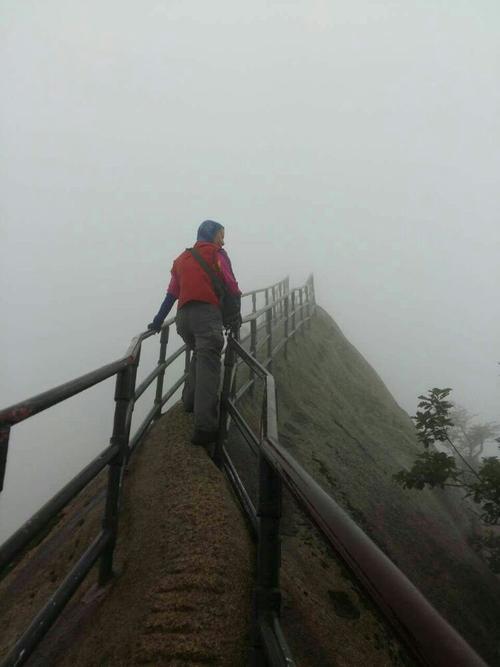 7.23 雨后的凤凰山……山朦胧,雾朦胧,云朦胧