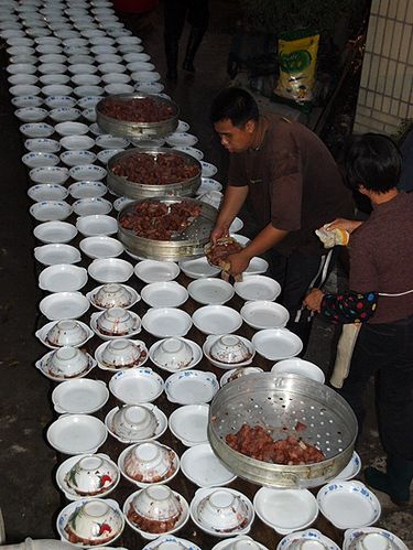 标题:吃大锅饭