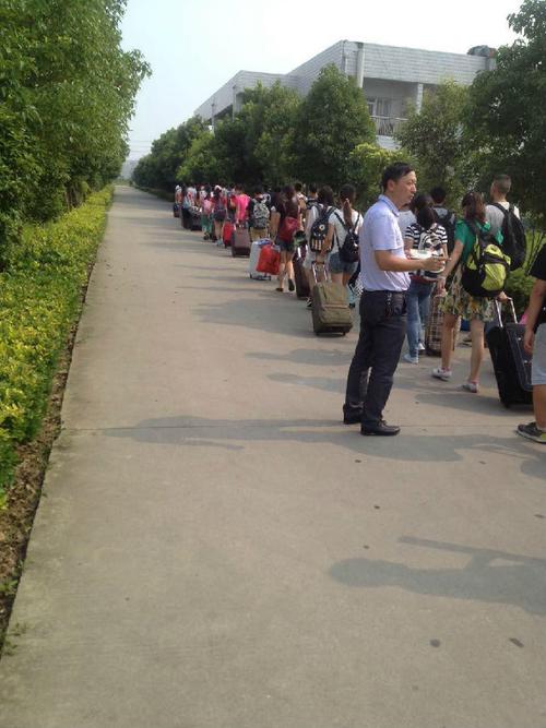 应南京巨宝电子有限公司要求,在7月20日之前需组织招聘一批3个月的