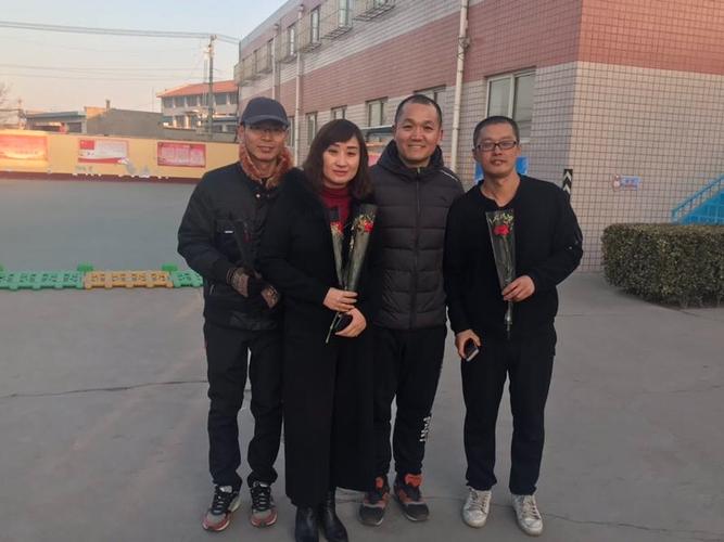 心怀感恩 努力前行 做幸福追梦人----侯边庄小学开展妇女节主题活动