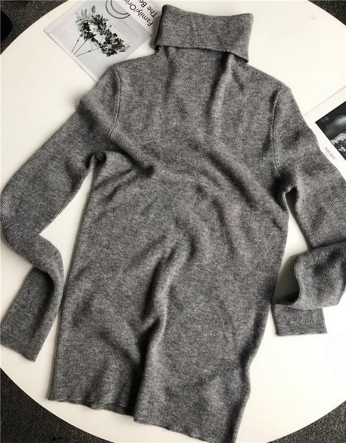 面料 70%wool 26%viscose 4%polyester 触感柔软丝滑,适合贴身穿着
