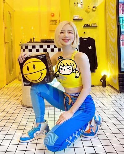 韩国球鞋女神dj soda,史诗级收藏惹人羡,身材比球鞋更好看