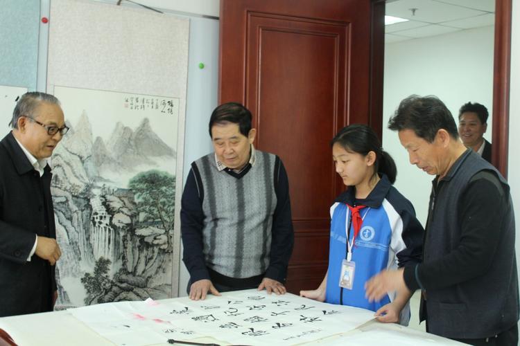 含包欲放的花蕾___武清老年大学主办的小学生与书法家