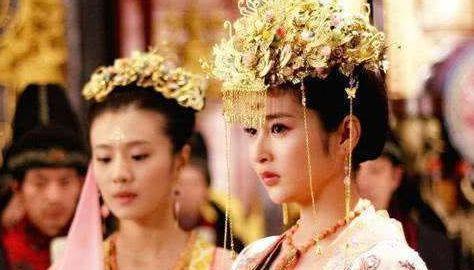 古代公主远嫁波斯和亲,不料途中怀孕生子,就地建国,现