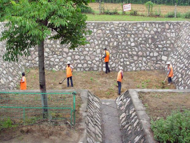 6km,蒸发池18座,急流槽1040道,涵洞128道,截水沟185m,通道桥64座,倒