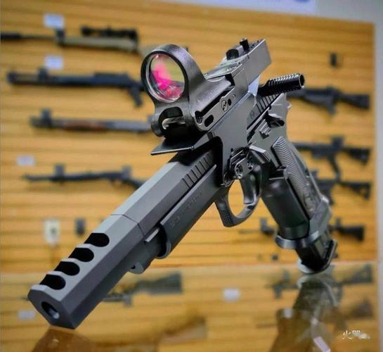 你们想看的想聊的 逍遥都知道 火器酷视频号  军事小视频 敬请关注