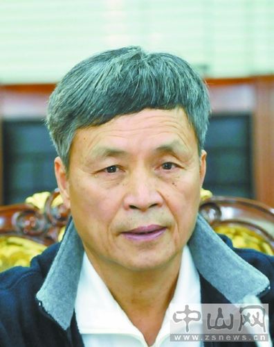 在三个多小时的座谈中,谢明仁,李斌,徐文泽