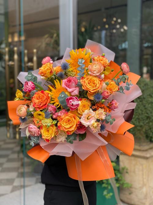 橙色系花束_花束_香槟_花店_泰迪熊怎么样_洋牡丹_郁金香_成都花店