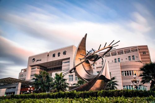 广西师范大学育才校区图书馆