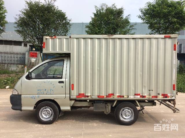 五菱厢式小货车2.7米车厢