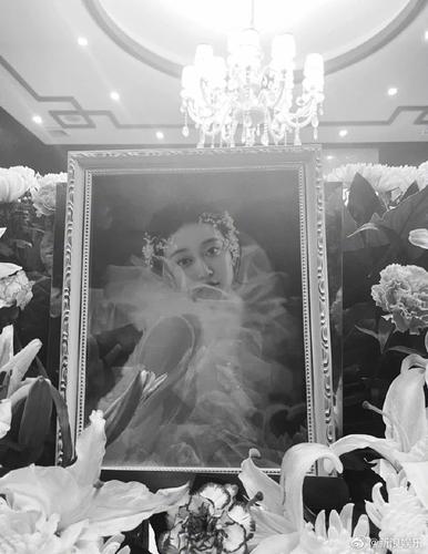 孙侨潞猝死第六天,妈妈偷删喝酒动态,好友晒出遗照曝她遗愿