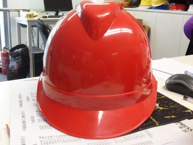 厂家直销高品质工程防护帽 工地安全帽 pe安全帽 博铭可定做