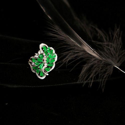 丹/丹珠丹 18k金帝王绿翡翠群镶戒指