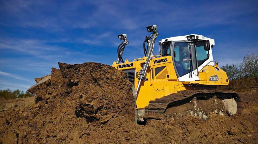 全新第8代履带式推土机亮相北美市场带辅助推土系统