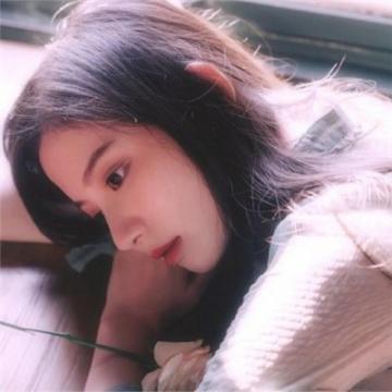 2019最火微信头像女霸气高冷 青衫不拭妆下泪临雨桃花