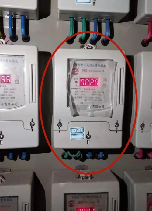 物业举报用户偷电:两根火线相接未入电表