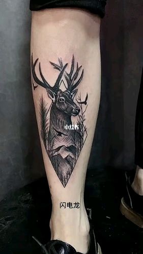 鹿头纹身代表着长寿,同时寓意着美丽,善良和内敛的气质, "鹿"是"禄"的