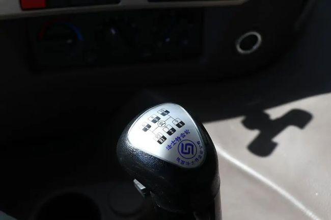 上海渣土车用户国六换车都选它东风柳汽乘龙h5渣土车到底啥配置