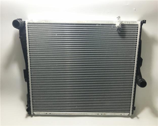 宝马x3 f25 18i 18d 20i 28i 30dx 35ix 水箱散热网 散热器 水箱