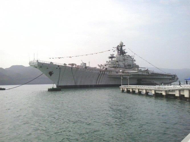 "明斯克"号航母公园曝光?江苏瞬间成全球焦点,美抱怨差点被骗