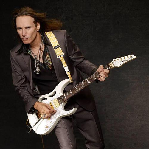 史蒂夫·范(steve vai)最近给我们参观了他最奇怪最古怪的吉他.