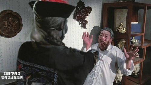 僵尸先生:僵尸尸变,墨线都困不住,破棺而出直进任府!