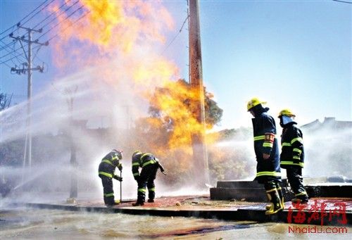 燃气管道泄漏着火5小时