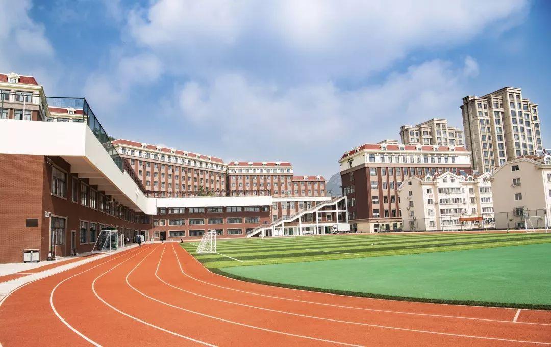 芳菲四月,精彩相约|青岛海山学校举行校园开放日活动