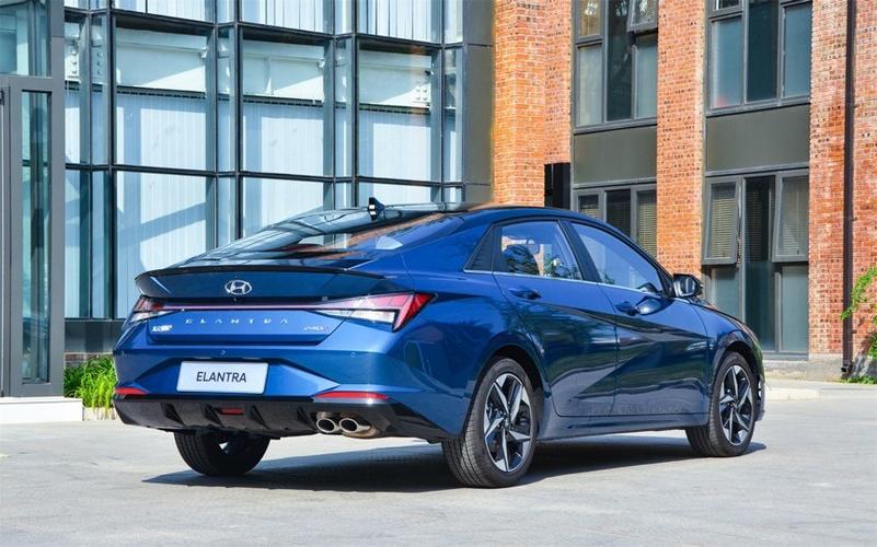 侧颜杀第七代伊兰特中级家轿颜值担当归位北京现代ix35