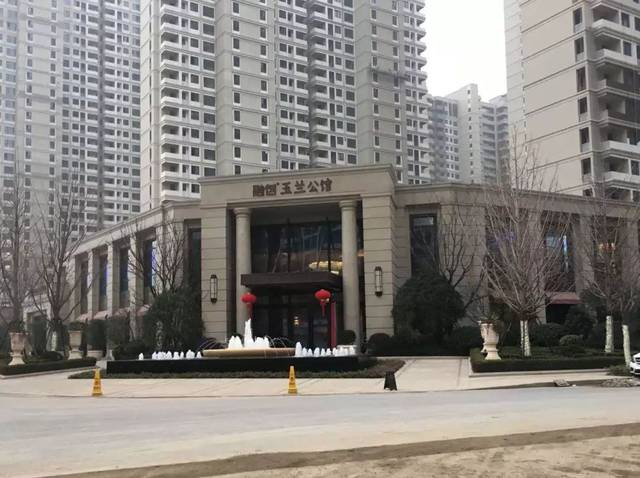 融创玉兰公馆售楼处实景图