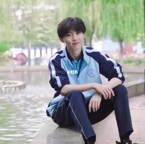 又见穿校服的马嘉祺～_马嘉祺_校服_时代少年团_时代少年团马嘉祺