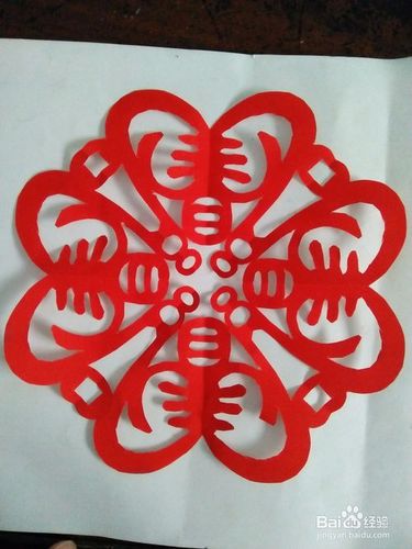 带有春字和铜钱的窗花怎么剪