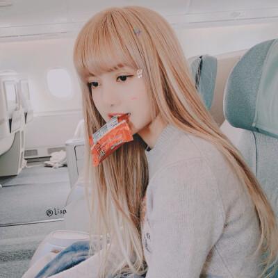 lisa头像//拿图点赞