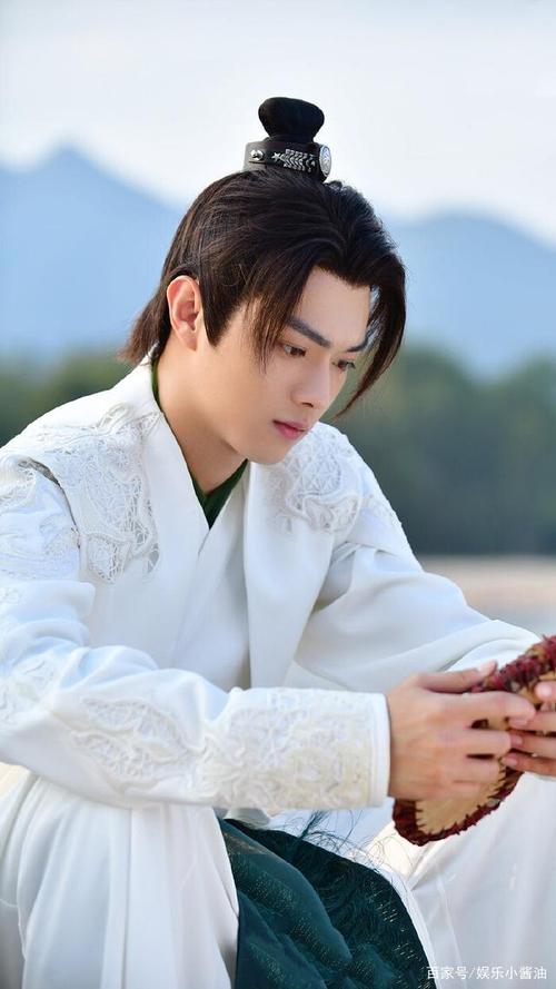 《天舞纪》许凯高清壁纸分享,感觉他的脸蛋虽圆圆的但很上镜啊!