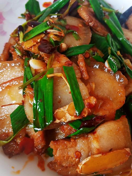 蒜苗回锅肉的做法