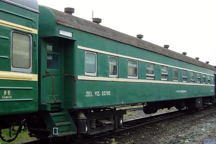 京原铁路上仍在运行的基本还是原味儿的绿皮火车 - 〓怀念那个年代