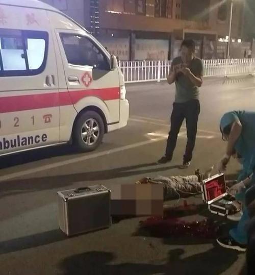 昨夜,承德双滦车祸致17岁男孩死亡,司机疑似酒驾并逃逸!_手机搜狐网