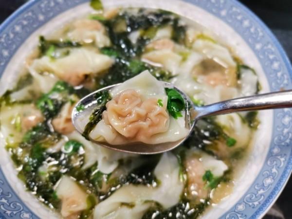 谜恋1做的鲜肉小馄饨(调馅 馄饨包法)