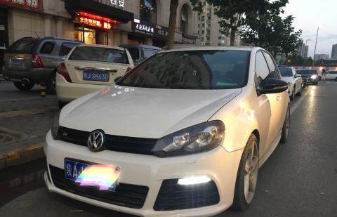 大众高尔夫 2010款 1.4tsi 手自一体 豪华型 白