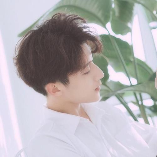 冷酷霸气,好看帅气的男生头像