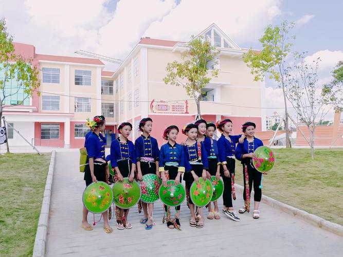 芒市镇广母小学2020年艺术节
