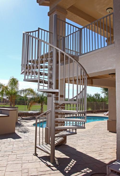 楼房室外铁艺楼梯图片效果图