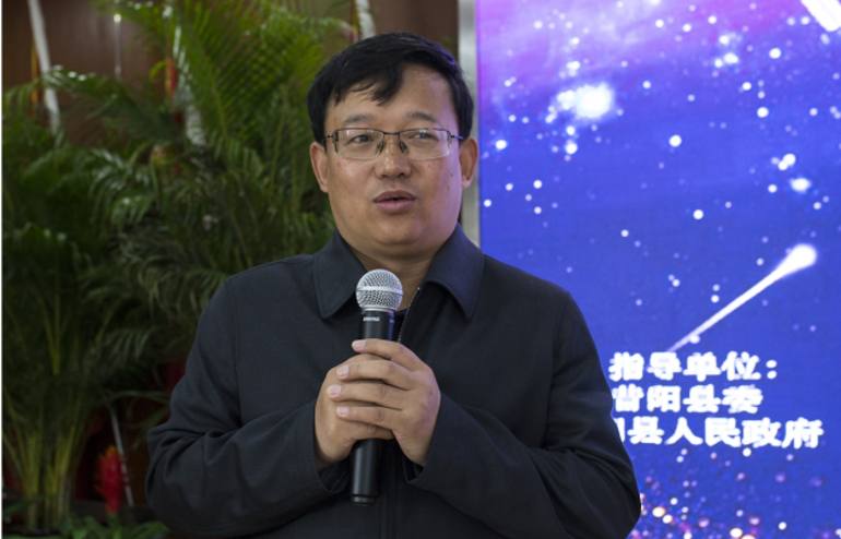 昔阳县委副书记 李军