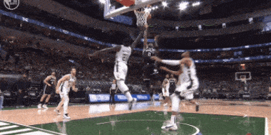 字母哥垫脚了欧文受伤还被喷nba在搞什么