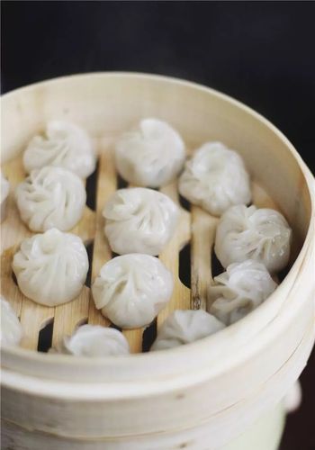 小笼珍珠包